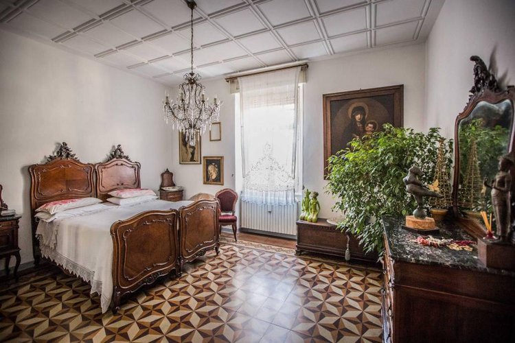 Signorile appartamento in centrale palazzo d' epoca Bergamo