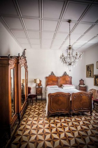 Signorile appartamento in centrale palazzo d' epoca Bergamo