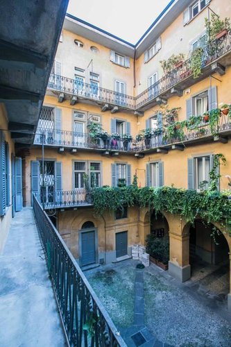 Negozio in via Sant'Orsola. Bergamo