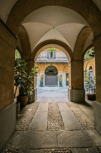 Negozio in via Sant'Orsola. Bergamo