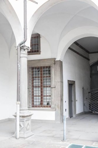 Particolare piccolo appartamento in palazzo nobiliare. Bergamo