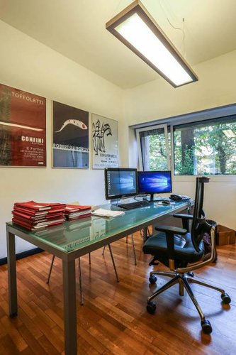 Prestigioso ufficio in centrale condominio anni '70. Bergamo