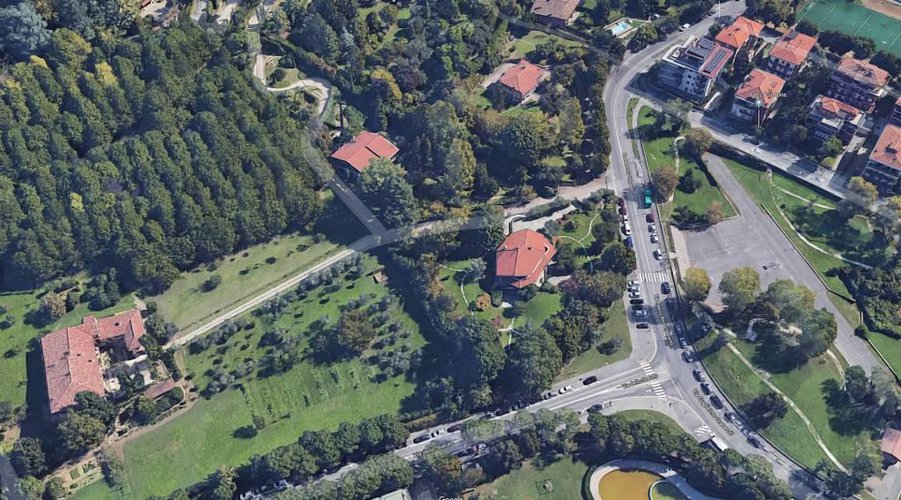 Prestigiosa villa con giardino in Conca d'Oro. Bergamo