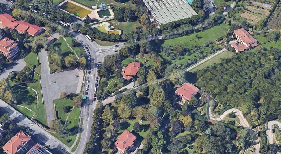 Prestigiosa villa con giardino in Conca d'Oro. Bergamo