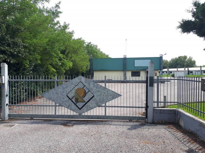 Laboratorio di mq 976 con annessa area esterna pertinenziale Palosco