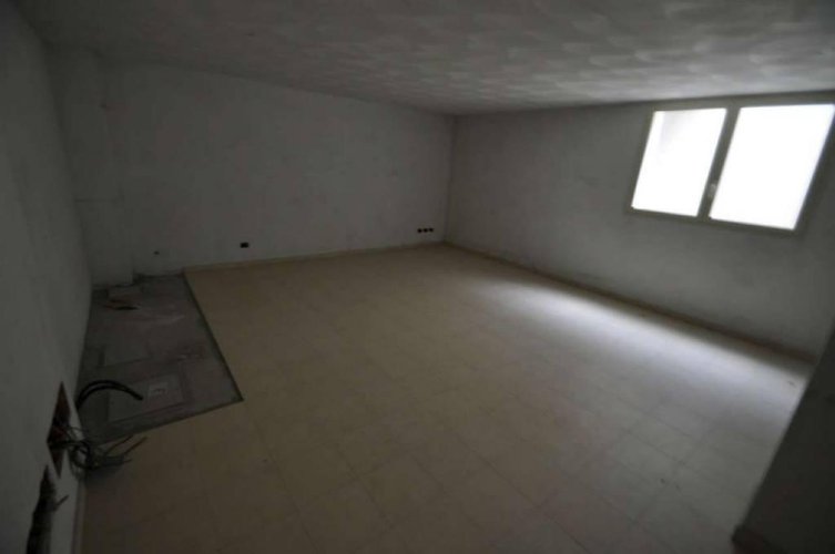 NEGOZIO/UFFICIO IN AFFITTO A VILLA D'ADDA Villa d'Adda