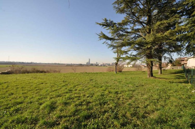 TERRENO EDIFICABILE IN VENDITA A CALUSCO D'ADDA Calusco d'Adda