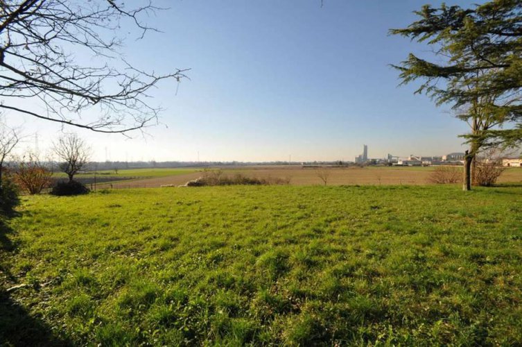 TERRENO EDIFICABILE IN VENDITA A CALUSCO D'ADDA Calusco d'Adda