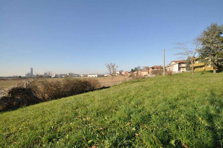 TERRENO EDIFICABILE IN VENDITA A CALUSCO D'ADDA Calusco d'Adda
