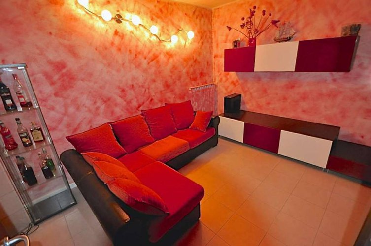 BILOCALE INDIPENDENTE IN VILLA CON GIARDINO IN VENDITA A VILLA D'ADDA Villa d'Adda