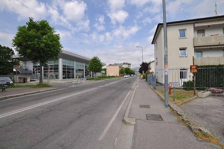 BOX DOPPIO IN LARGHEZZA IN VENDITA A SERIATE Seriate