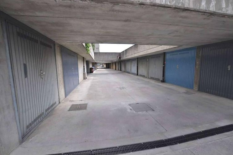 BOX DOPPIO IN LARGHEZZA IN VENDITA A SERIATE Seriate