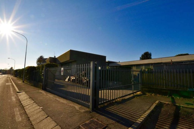 CAPANNONE IN AFFITTO A CALUSCO D'ADDA Calusco d'Adda