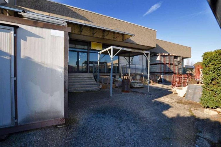 CAPANNONE IN AFFITTO A CALUSCO D'ADDA Calusco d'Adda