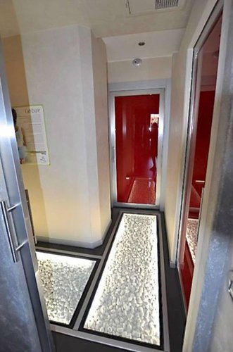 ATTIVITA' DI CENTRO ESTETICO E SOLARIUM A TERNO D'ISOLA Terno d'Isola