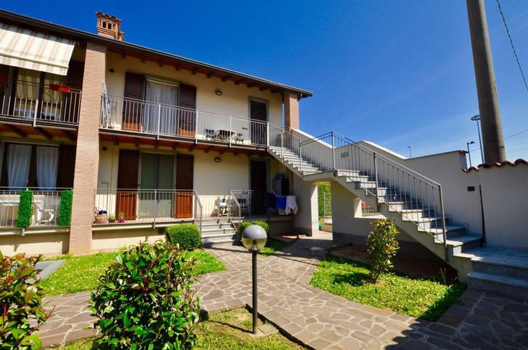 TRILOCALE IN VENDITA A MADONE