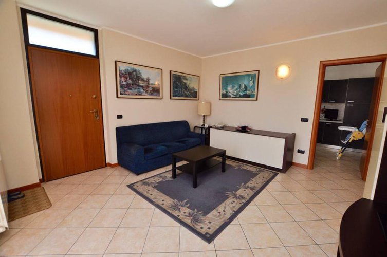 TRILOCALE IN VENDITA A MADONE Madone