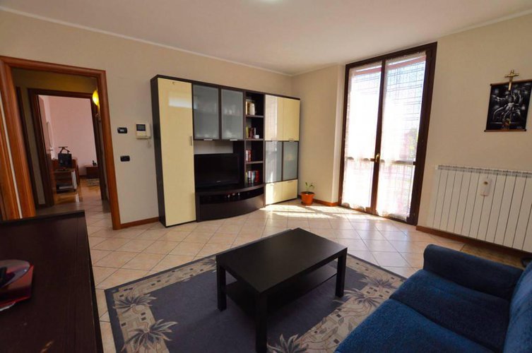 TRILOCALE IN VENDITA A MADONE Madone