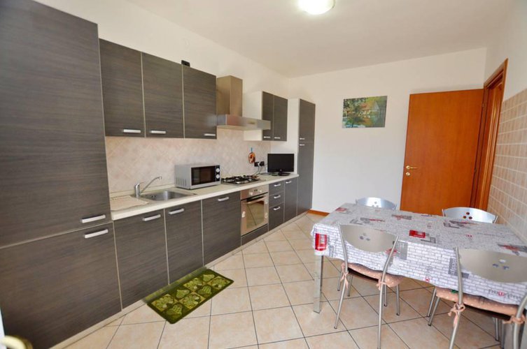 TRILOCALE IN VENDITA A MADONE Madone