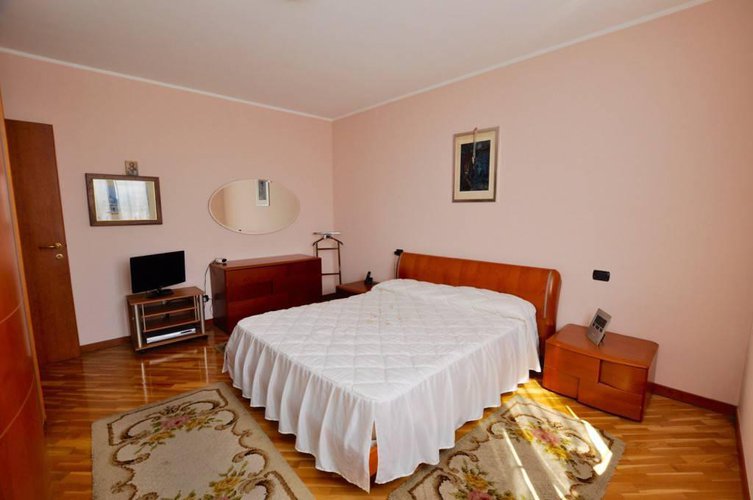 TRILOCALE IN VENDITA A MADONE Madone