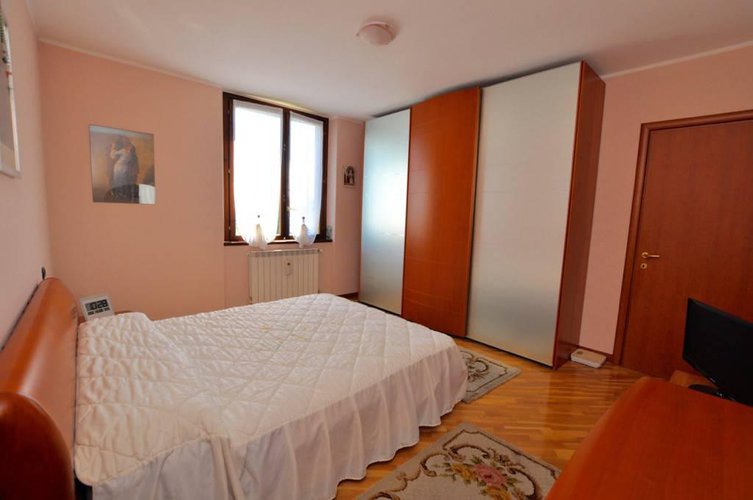 TRILOCALE IN VENDITA A MADONE Madone