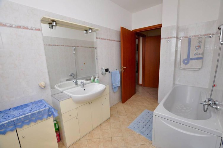 TRILOCALE IN VENDITA A MADONE Madone