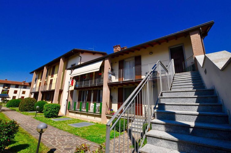 TRILOCALE IN VENDITA A MADONE Madone