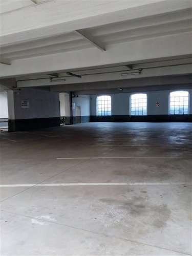 Ampio magazzino in zona semicentrale Bergamo