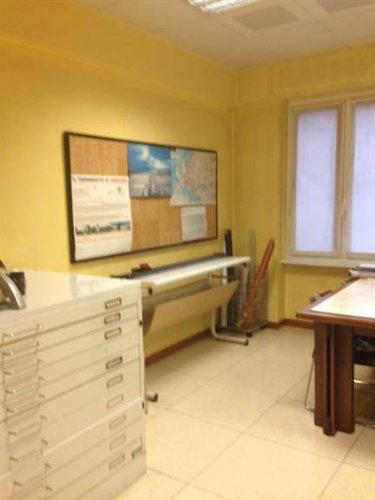 Nel centro città, prestigioso ufficio di mq. 310. Bergamo