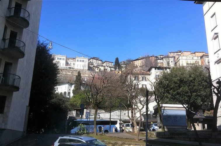 Nel centro città, prestigioso ufficio di mq. 310. Bergamo