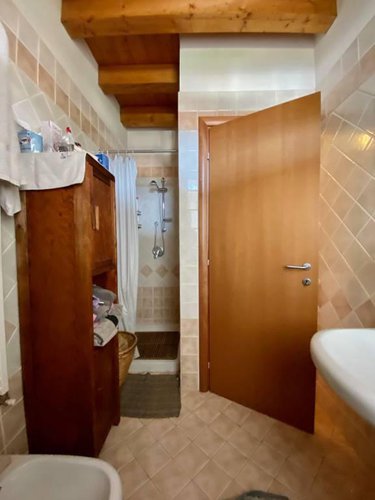 OCCASIONE!!!QUADRILOCALE CON PISCINA.FRONTE LAGO. Spinone al Lago