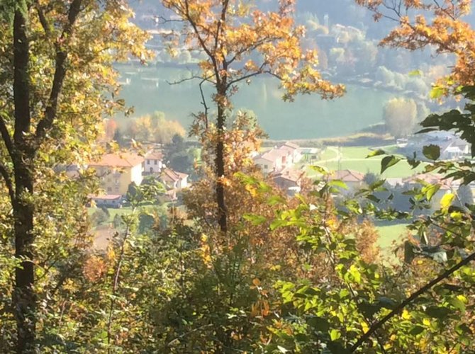 Spinone al Lago, Cascina di 90 mq e terreno agricolo 20.000 mq VISTA LAGO ENDINE Spinone al Lago