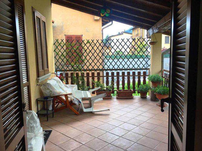 CASA INDIPENDENTE ZONA CENTARLE. A POCHI PASSI DAL LAGO Spinone al Lago