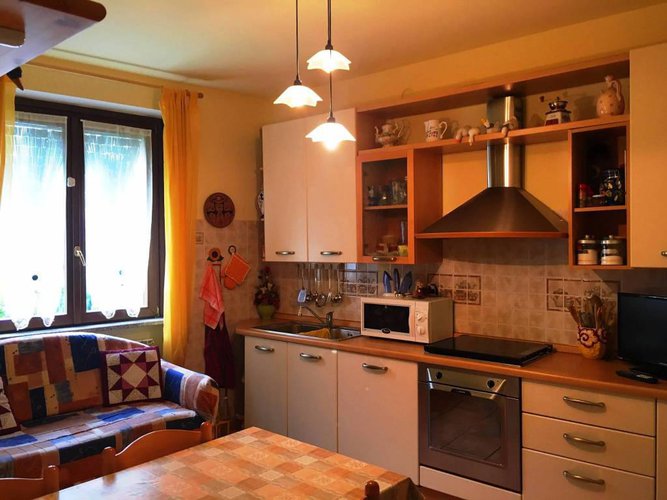 CASA INDIPENDENTE ZONA CENTARLE. A POCHI PASSI DAL LAGO Spinone al Lago