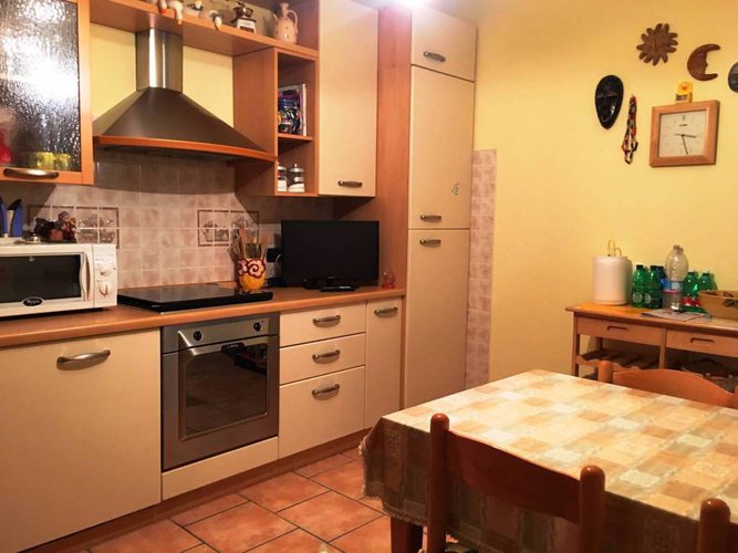 CASA INDIPENDENTE ZONA CENTARLE. A POCHI PASSI DAL LAGO Spinone al Lago