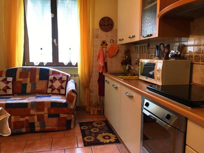 CASA INDIPENDENTE ZONA CENTARLE. A POCHI PASSI DAL LAGO Spinone al Lago