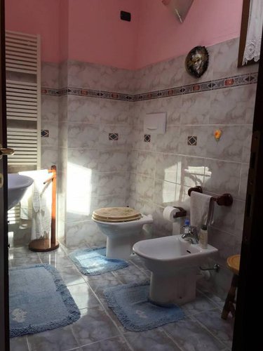 CASA INDIPENDENTE ZONA CENTARLE. A POCHI PASSI DAL LAGO Spinone al Lago