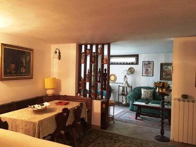 CASA INDIPENDENTE ZONA CENTARLE. A POCHI PASSI DAL LAGO Spinone al Lago