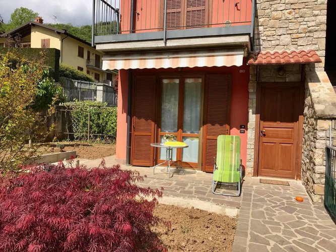 BELLISSIMO APPARTAMENTO 60 MQ PIANO TERRA CON GIARDINO E BOX Spinone al Lago