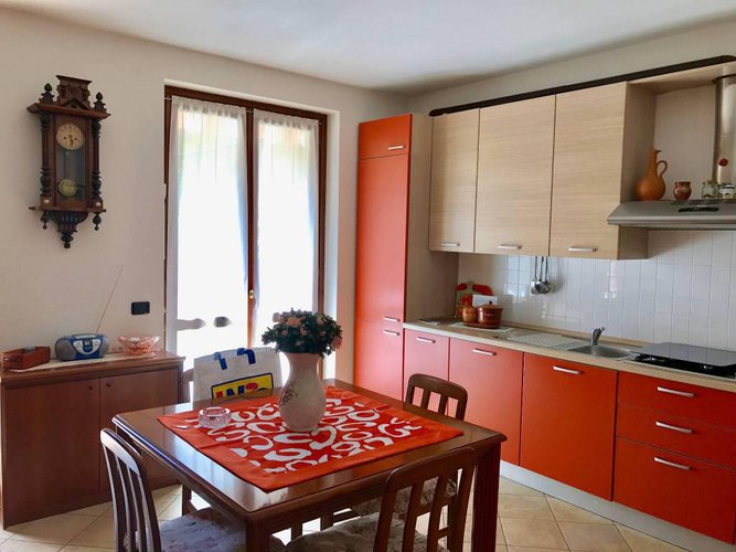BELLISSIMO APPARTAMENTO 60 MQ PIANO TERRA CON GIARDINO E BOX Spinone al Lago