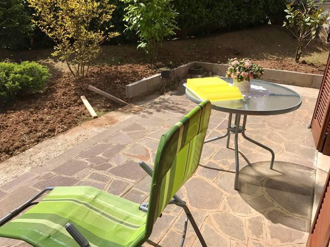 BELLISSIMO APPARTAMENTO 60 MQ PIANO TERRA CON GIARDINO E BOX Spinone al Lago