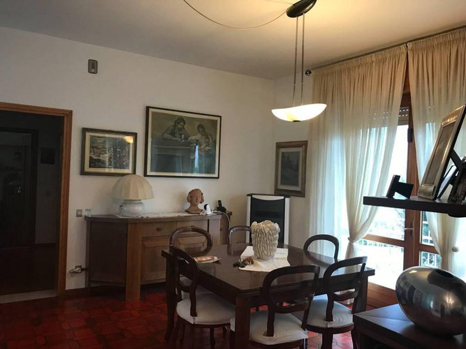SPINONE AL LAGO, VILLA SINGOLA CON TERRENO E PISCINA Spinone al Lago
