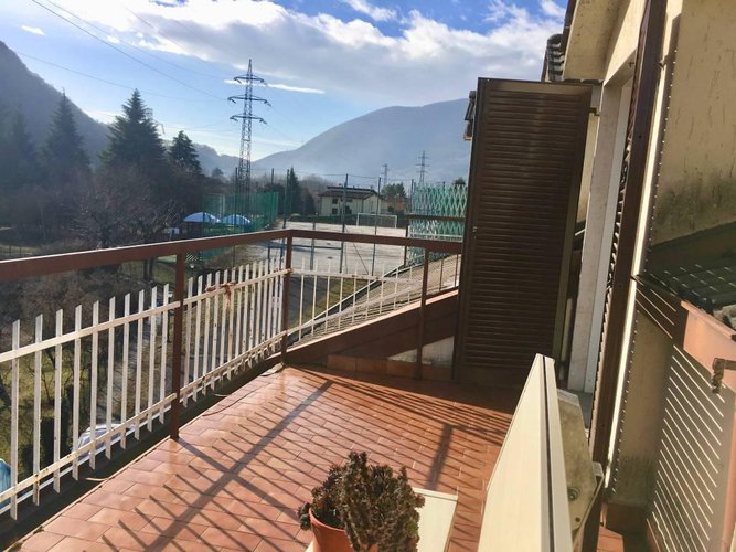 ATTICO-MANSARDA VISTA LAGO CON TERRAZZA Spinone al Lago