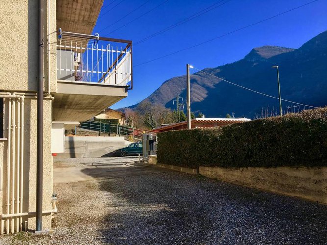 ATTICO-MANSARDA VISTA LAGO CON TERRAZZA Spinone al Lago