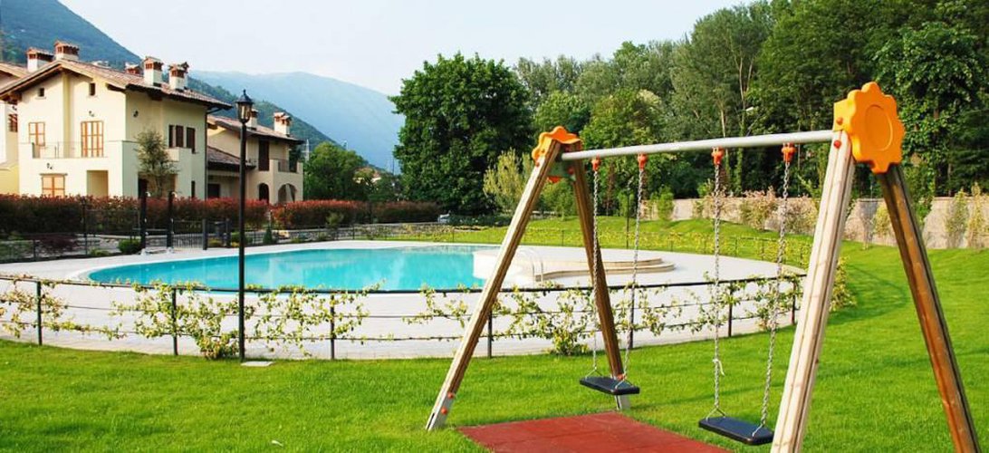 FAVOLOSO E SIGNORILE APPARTAMENTO TRILOCALE A PIANO TERRA Spinone al Lago