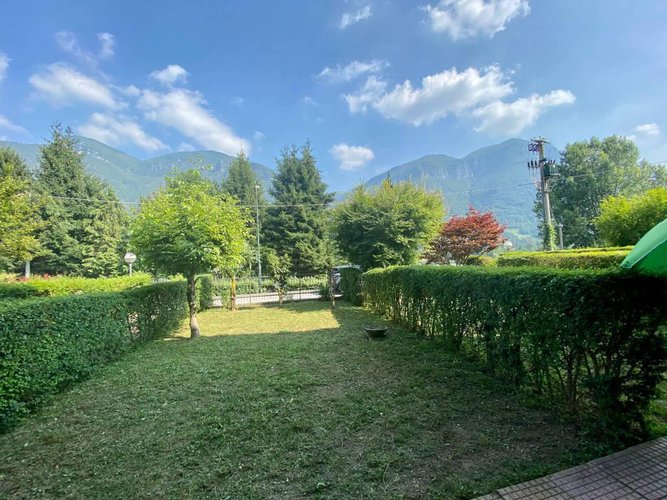 TRILOCALE A PIANO TERRA CON BOX E TAVERNA. OCCASIONE Spinone al Lago