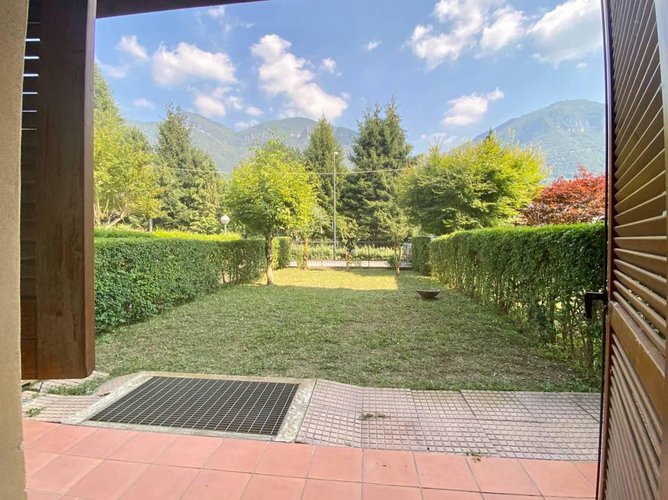 TRILOCALE A PIANO TERRA CON BOX E TAVERNA. OCCASIONE Spinone al Lago