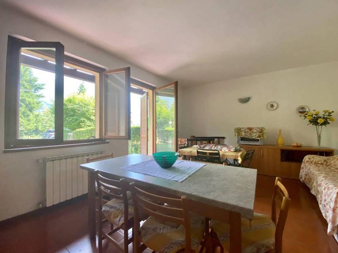 TRILOCALE A PIANO TERRA CON BOX E TAVERNA. OCCASIONE Spinone al Lago