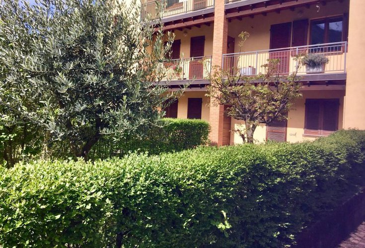 TRILOCALE A PIANO TERRA CON BOX E TAVERNA. OCCASIONE Spinone al Lago