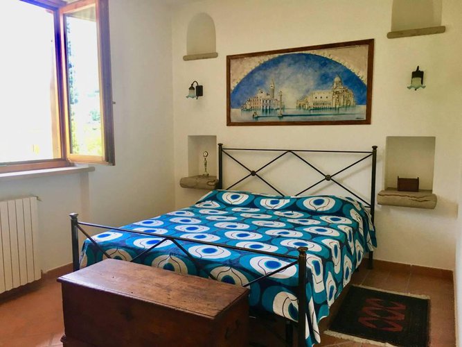 BELLISIMA PORZIONE DI VILLA FRONTE LAGO CON TERRENO Spinone al Lago